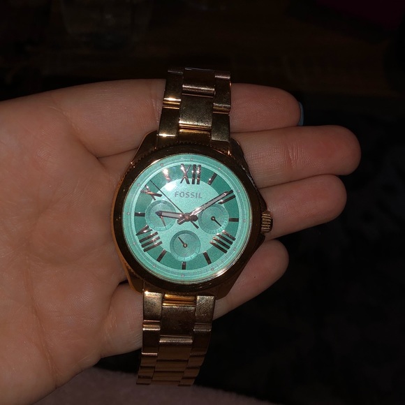 Fossil Watch - Picture 1 of 4